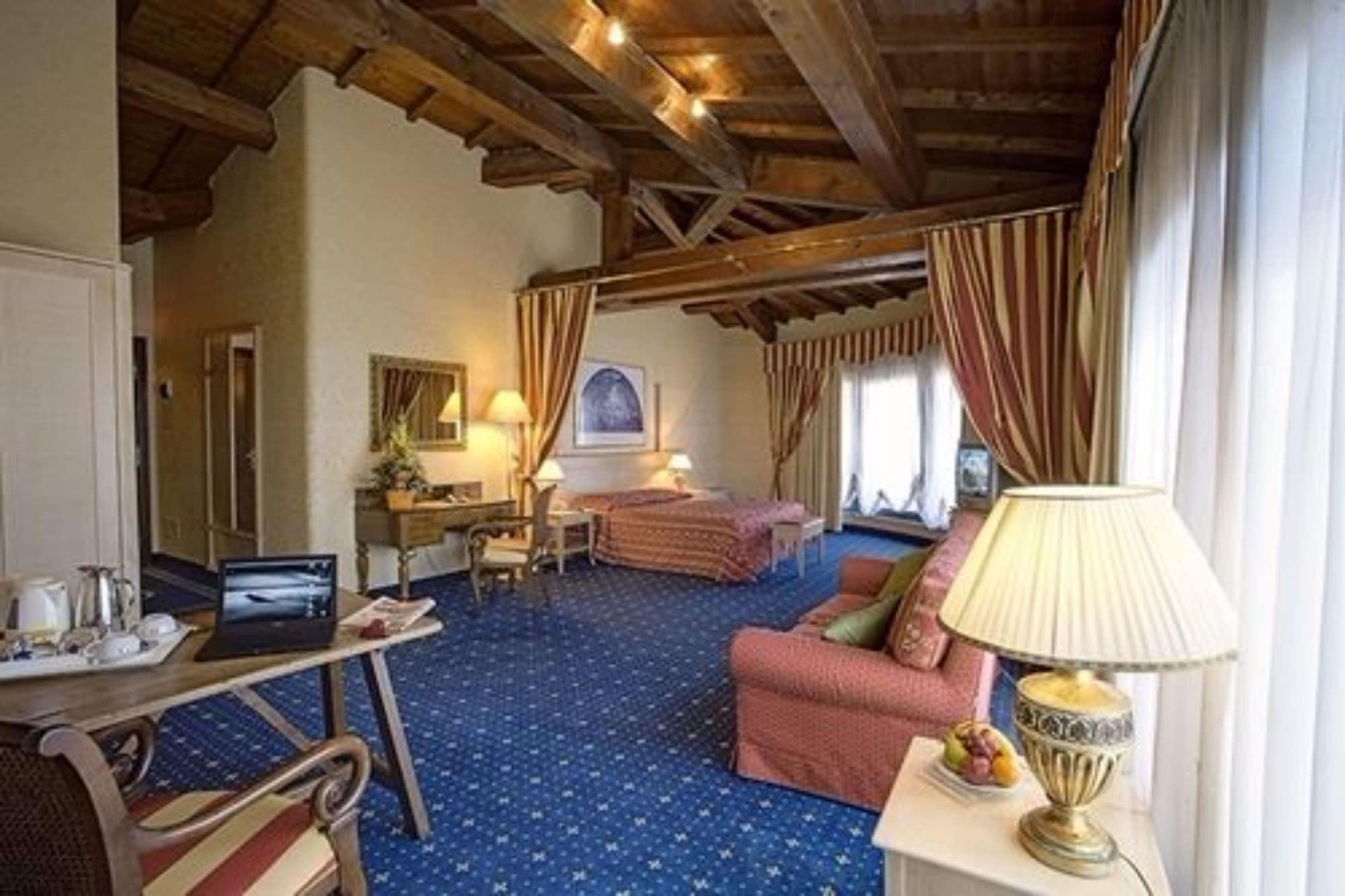 Hotel Orologio Ferrara Eksteriør bilde