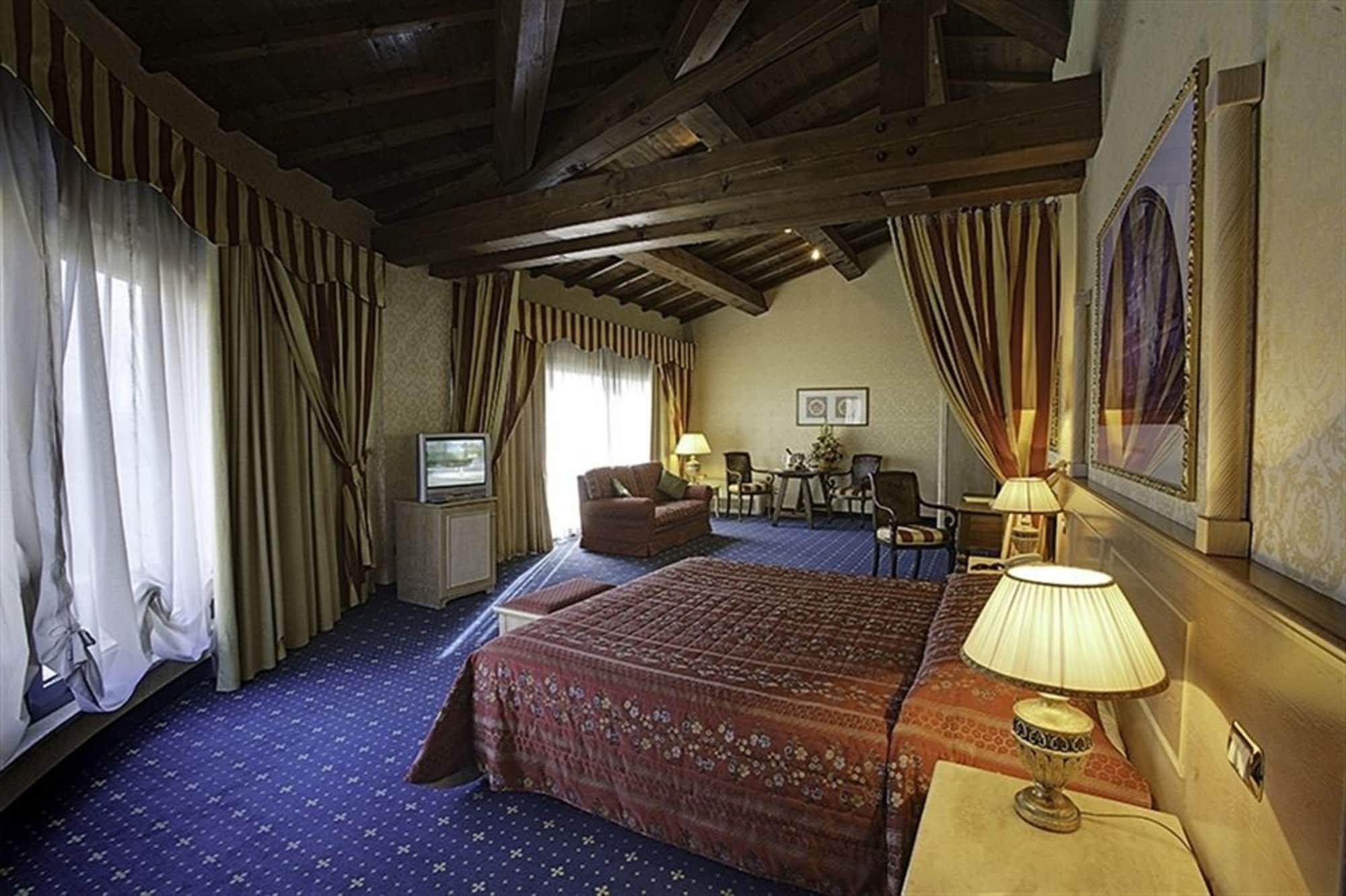 Hotel Orologio Ferrara Eksteriør bilde
