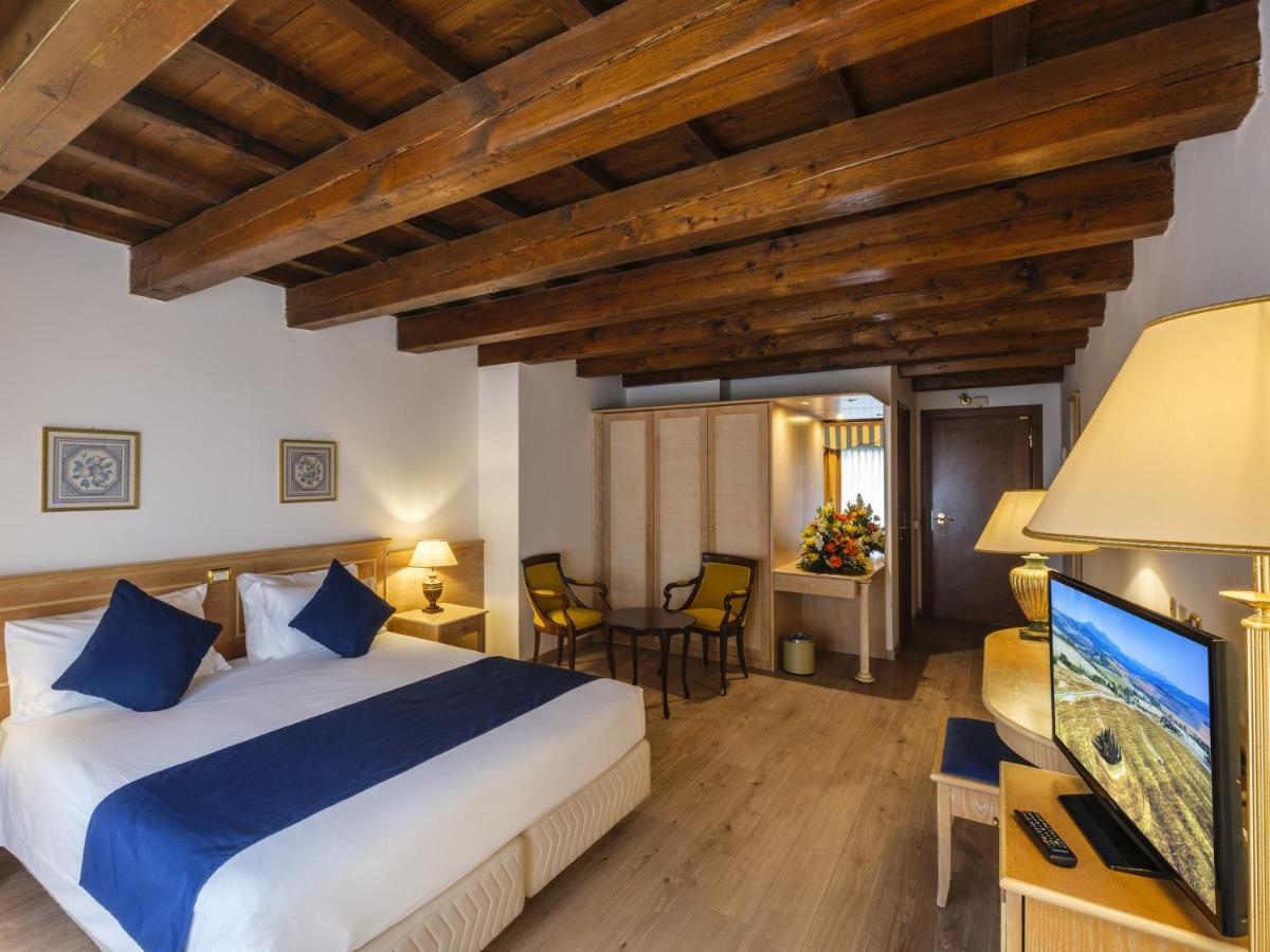 Hotel Orologio Ferrara Eksteriør bilde